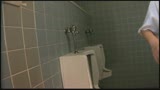 立しょんトイレ盗撮 17