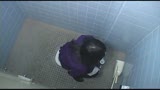 衝撃！カメラは見た公衆トイレ内人妻痴漢27