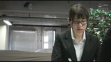 新人女性社員が面接官00121