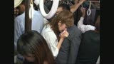 「満員状態の路線バスで欲求不満の専業主婦に正面から股間と股間を擦りつけたら？」 VOL.319