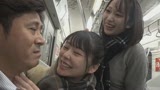 最終電車でW痴女とまさかの遭遇！向かいの座席でWパンチラしてくる美脚女の誘惑で勃起したらサンドウィッチ状態で何度もヤられた24