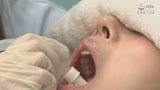 変態レズ歯科医にとんでもないベロ責めで口内開発されイキまくる敏感女2　皆月ひかる　友田彩也香3