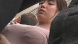 満員電車で前後を挟まれ羽交いじめ乳首開発される巨乳美女２　橘内ひなた15