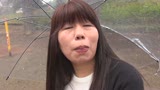 萎んだ乳房、老いて垂れ下がった乳房がエロくてたまらない…貧乳五十路熟女中出し10人 第2章12