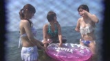 隠れFカップ巨乳のJDと夏の海でパコパコ動画撮影！乳輪おおきめ乳首は超敏感☆お酒の力で理性のストッパーが完全崩壊ｗｗ0