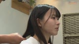 美容室で上半身はカット中　下半身のケープの中はエロ行為進行中！！　イタズラされたお洒落美女20名30