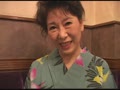 熟女繁情記　スナック由加里のママ55歳と湿った欲望13