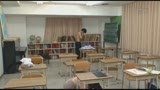 裸でかくれんぼ学園　教室でドキドキしながらかくれんぼ！！見つかったら1枚ずつ服を脱いでいき、徐々にお尻もお乳も丸出しに！17