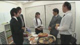 可愛いソソる新人女子社員を会社で歓迎会！飲ませて一発と考えていたが･･･彼女は飲んだら大暴れの露出狂！！0