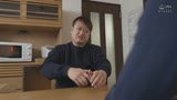 隣の部屋の枯れ専巨乳JDがおじさんの僕に巨乳を押し付けて笑顔で誘惑してくる　愛瀬ゆうり27