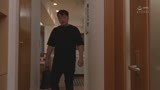 スカートからはみ出しそうなデカ尻を見せつけてニヤニヤしながら密着指導してくる家庭教師の先生がエロ過ぎてもう我慢できないんです・・  有栖舞衣23