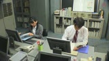 残業中の人妻熟女OLと二人っきりの淫猥オフィスセックス!!「皆に言わないで、今日だけの二人だけの秘密・・・」〜人気の去ったオフィスに漏れる熟女の甘い吐息〜25