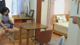 勝負パンツを落としちゃった！上層階に住む男の過激なパンツを拾った人妻たちが発情しそのパンツでオナニー＆痴女プレイで性欲発散！変態妻と中出し絶倫性交10人11