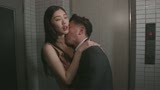 密着して唾液トロ〜リ垂らしながら男をむしゃぶり尽くす舐め痴女との忘れられない3日間 都月るいさ21