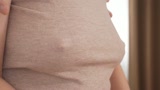 ノーブラ浮き乳首を攻められて乳首イキ依存症になった母  翔田千里1