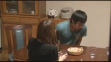 強妻の尻に敷かれた情けない僕だが近所の若妻達の母性本能をくすぐって妻に隠れて貪り合った20