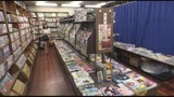 本屋で勉強漬けの男子学生にエロ本見せつけたイケない人妻。「刺激になれていないビン勃ち童貞チ○ポが欲しかったんです」自分のカラダを押し付けて店員や他の客にバレないように狭い店内で何度も射精させちゃいま…28