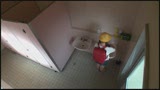 少女を狙ったトイレ強姦魔の映像26