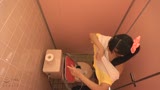 公衆トイレ美少女集団強●映像14