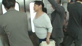 人妻痴漢電車〜さわられた六十路母〜 高場典子 60歳23