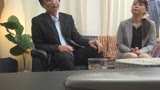 本気になるおばさん。「からかうのはやめて」と最初は笑っていたけど、リアルにSEX突入の気配!?最後はおばさんなのに、本気の中出しまで!?9 由美子さん(50)奈歩さん(45)2