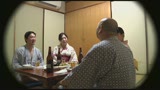 温泉街の人妻コンパニオン　宴会乱痴気騒ぎ盗撮 427