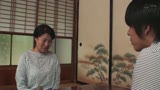 群馬の山奥に暮らす熟女さんが雑誌に応募した事とは…AV出演の依頼を受けて向かった先で待っていたのは昔ながらの大きなお家に暮らす五十路熟女！8