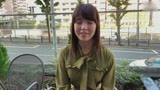 カフェでバイトしながら芸能活動をして歌手を目指してるSUZUちゃんを個撮テイでラブホにイン！1