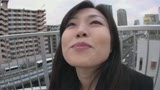塾講師の熟女奥様が性欲発散でAV出演！セックスレで激しく乱れて久々の絶頂ハメまくりの本気イキ！1