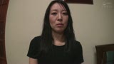 旦那とはセックスレスでアダルト動画を見るほど性欲が溜まっている控え目熟女の浮気AVSEX！2