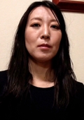 旦那とはセックスレスでアダルト動画を見るほど性欲が溜まっている控え目熟女の浮気AVSEX！