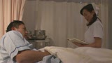 官能小説家が入院中に看護師に自分の作品を朗読してもらったら…！朗読中感じて来た二人はチ〇ポを握らせ…3