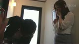 突然の侵入者に戸惑う熟女！薬でネムラセレ○プ！0