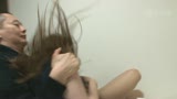 クローゼットに潜む侵入者！熟女強姦魔に悪夢に突き落とされた人妻！0