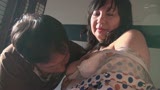 久しぶりの男性とのキスで乳首をフル勃起させSEXに期待を滲ませる五十路熟女！9