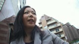 スーツが似合うOLさんにインタビューの協力をお願い！滲み出るエロオーラに思わずナマ中出し！1