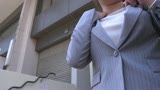 ビジネススーツに身を包んだGカップOLさんをインタビューと称して車に○れ込みエロインタビュー！0