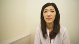 旦那のSEXに満足できずAV出演の広告に応募して来た、やリたい盛りの地方の若奧さん！平日昼間はイケない浮気タイム！0