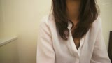 旦那のSEXに満足できずAV出演の広告に応募して来た、やリたい盛りの地方の若奧さん！平日昼間はイケない浮気タイム！2