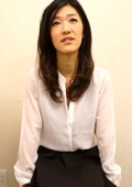 旦那のSEXに満足できずAV出演の広告に応募して来た、やリたい盛りの地方の若奧さん！平日昼間はイケない浮気タイム！