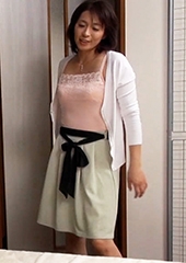 欲求不満の熟れたカラダを抑えることの出来ない性獣と化した母！息子のチ●ポに本能丸出し中出しSEX！