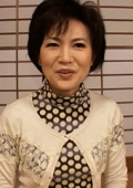 ショートヘアーの落ち着いた清楚な奥様は旦那との2年以上のレスに耐えかねてAV出演！性欲MAXの淫乱SEX！