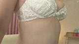 ご機嫌でご帰宅の熟女の前で勃起して盛り上がったパンツを下ろされそのまま濃厚SEX！4