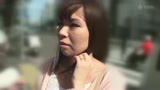 車に誘って下着見せて、からのなし崩し的にボディタッチでエロモード突入の不貞妻に中出しSEX！0