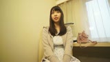 清楚系の可愛い若妻さんに不倫についてアンケート！ナイナイといいつつも潮吹きまくりでイキまくる不貞妻に中出し！1