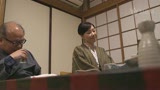 娘夫婦の久しぶりの帰省。誘う美し過ぎる義母と妻の傍で激ピスSEX！3
