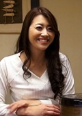 黒髪美熟女に愛の告白！戸惑いながらも女としての快感に溺れていく熟女に若い肉棒が突き刺さる禁断の中出しSEX