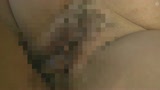 露出の激しい服で誘惑する淫乱痴熟女！回覧板を手に隣人のオヤジと玄関先で濃厚生嵌めSEX！35