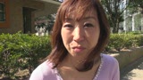 配信サイトで驚異の売り上げを叩き出した伝説的コンテンツをＤＶＤ化！   ザワつく素人熟女神動画８ 控えめ熟女の人生初浮気×受精セックスが熱い！ 12人240分27