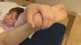 遅咲き熟女　良き妻・良き母を務めてきた遊びを知らないお堅い女が・・・過呼吸になるほどの濃密なＳＥＸ　20人４時間９22